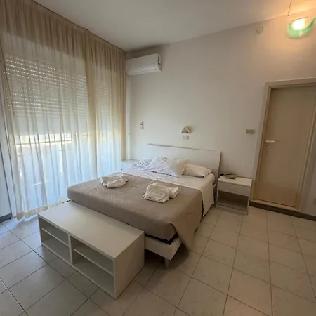 Hotel Rivamare Only And Free Coffee 3*