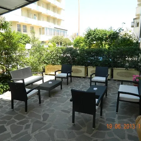 Hotel Rivamare Only And Free Coffee Cervia
