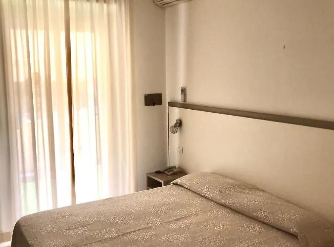 Rivamare Only And Free Coffee 3* 체르비아