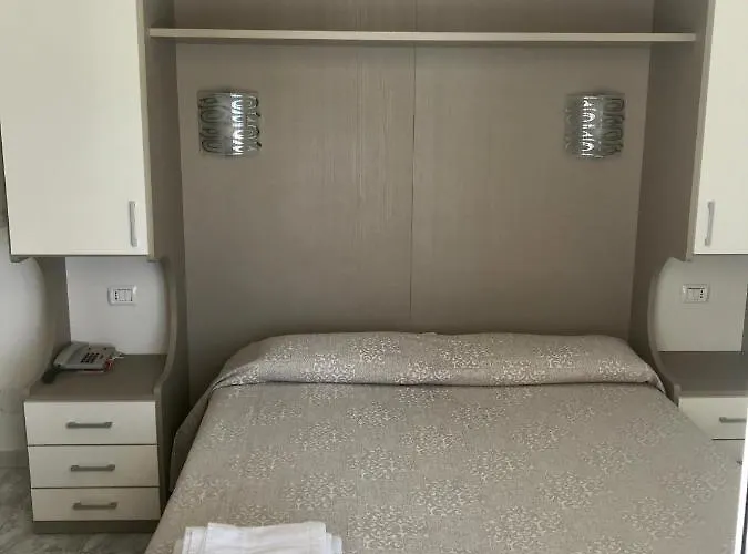 Hotel Rivamare Only And Free Coffee 3*